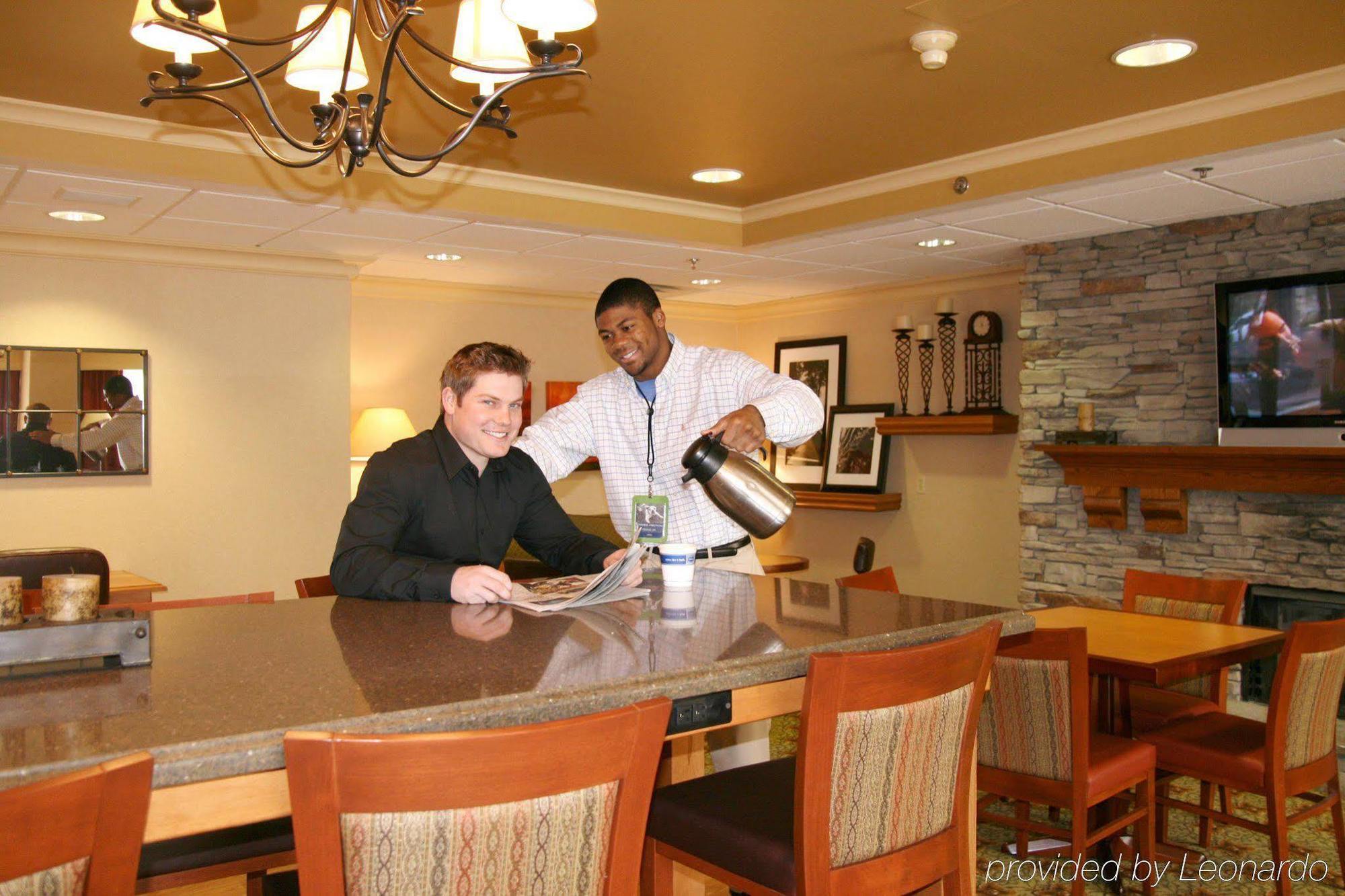 Hampton Inn Charlotte/Matthews Restoran gambar